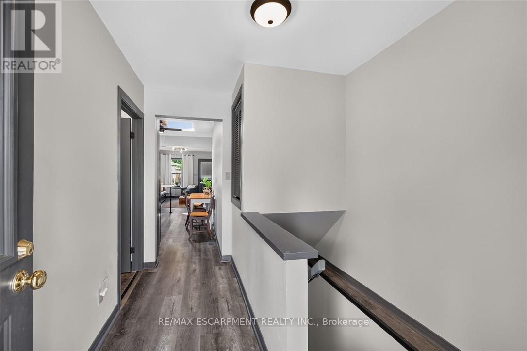 184 London Street N Property Photo 23