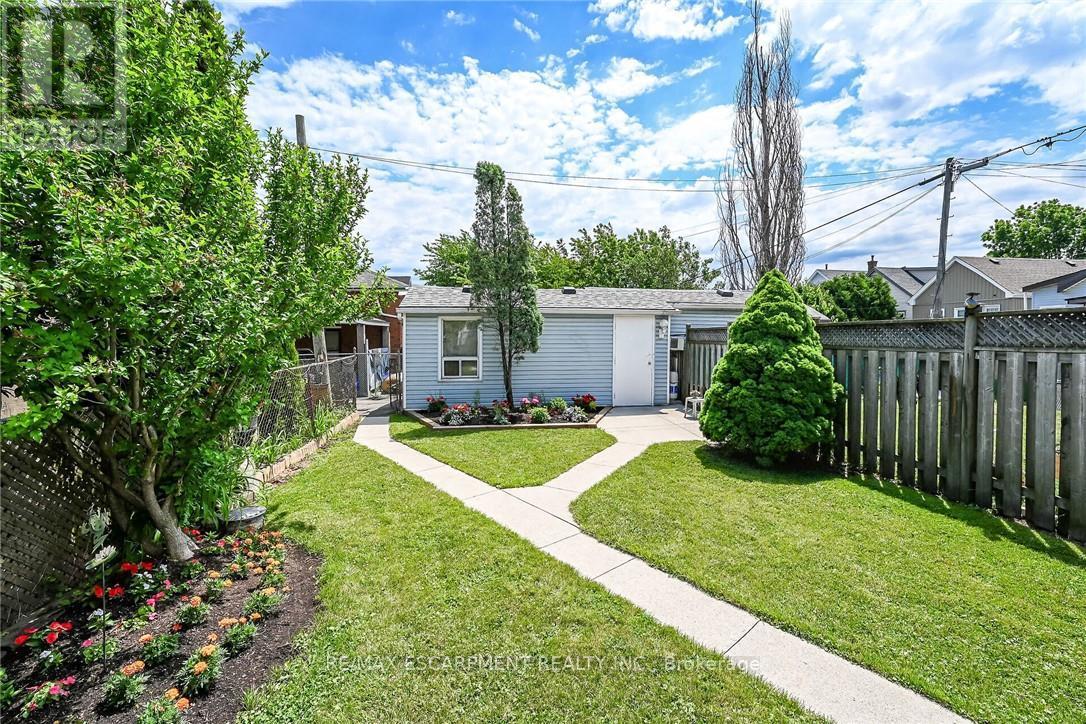 184 London Street N Property Photo 34