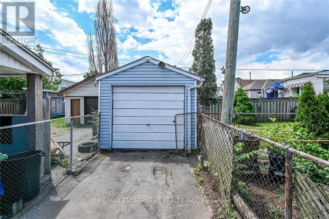 184 London Street N Property Photo 38