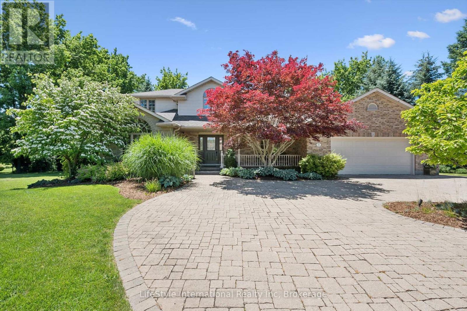 12 Ochs Drive Property Photo 1