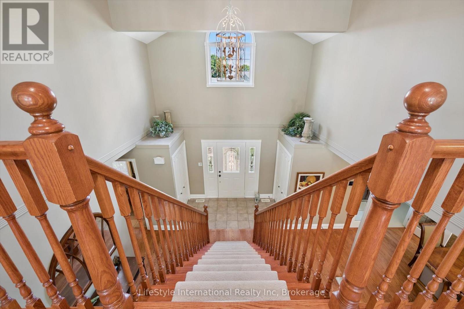 12 Ochs Drive Property Photo 3