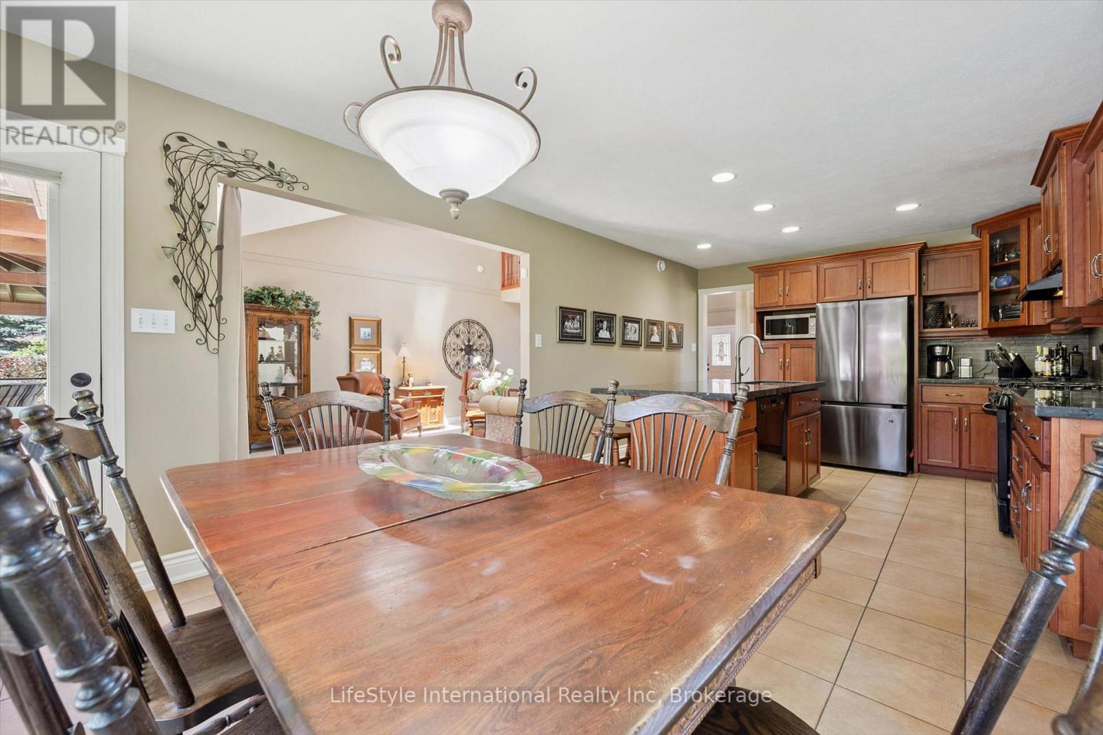 12 Ochs Drive Property Photo 13