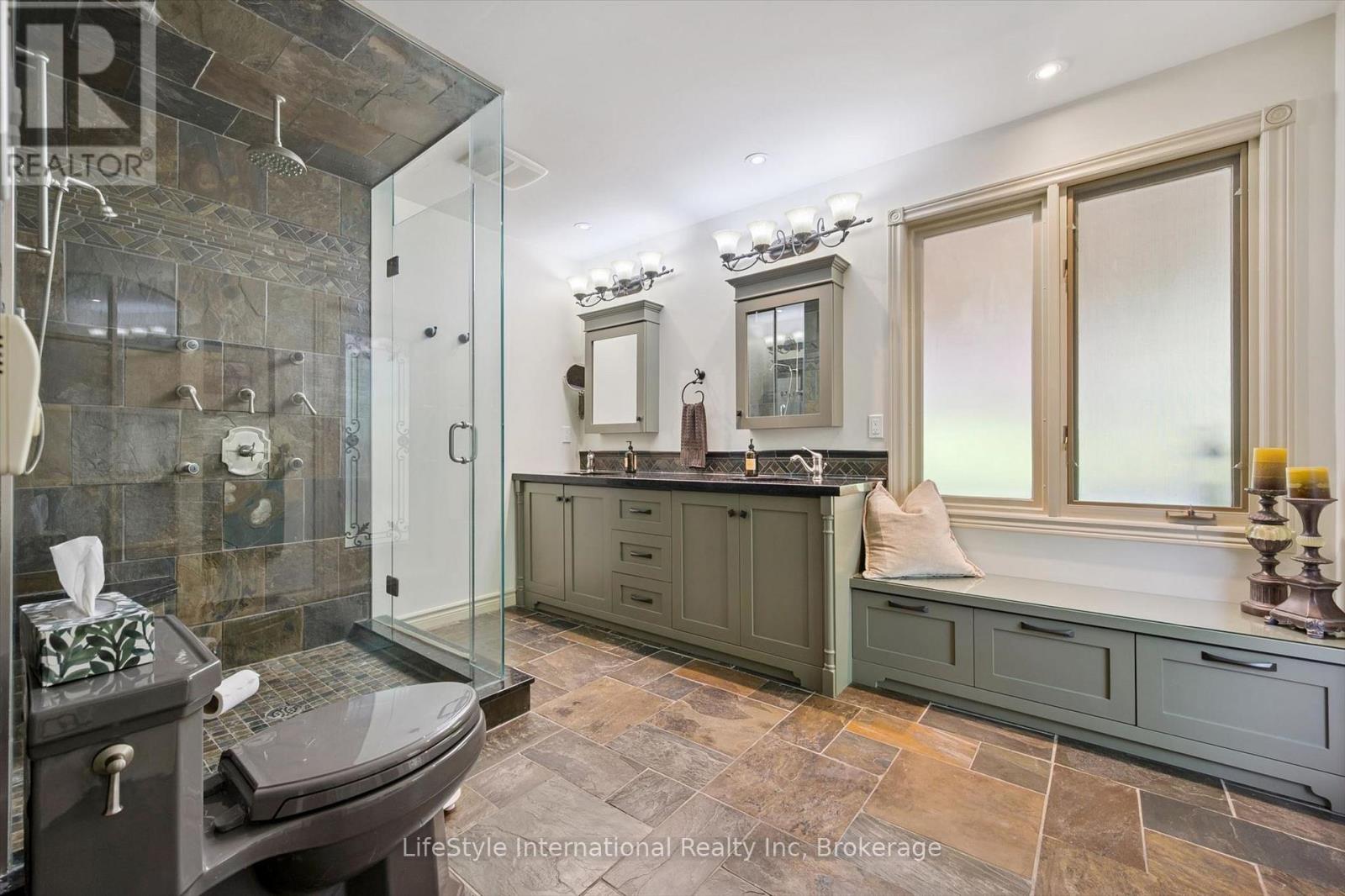 12 Ochs Drive Property Photo 19
