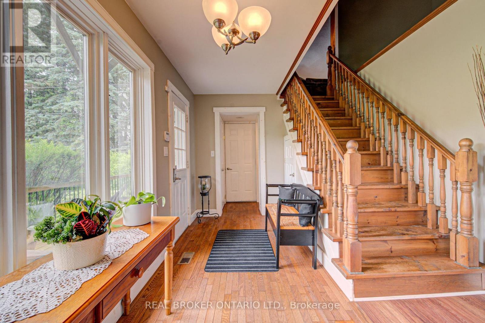 1032 Gore Road Property Photo 6