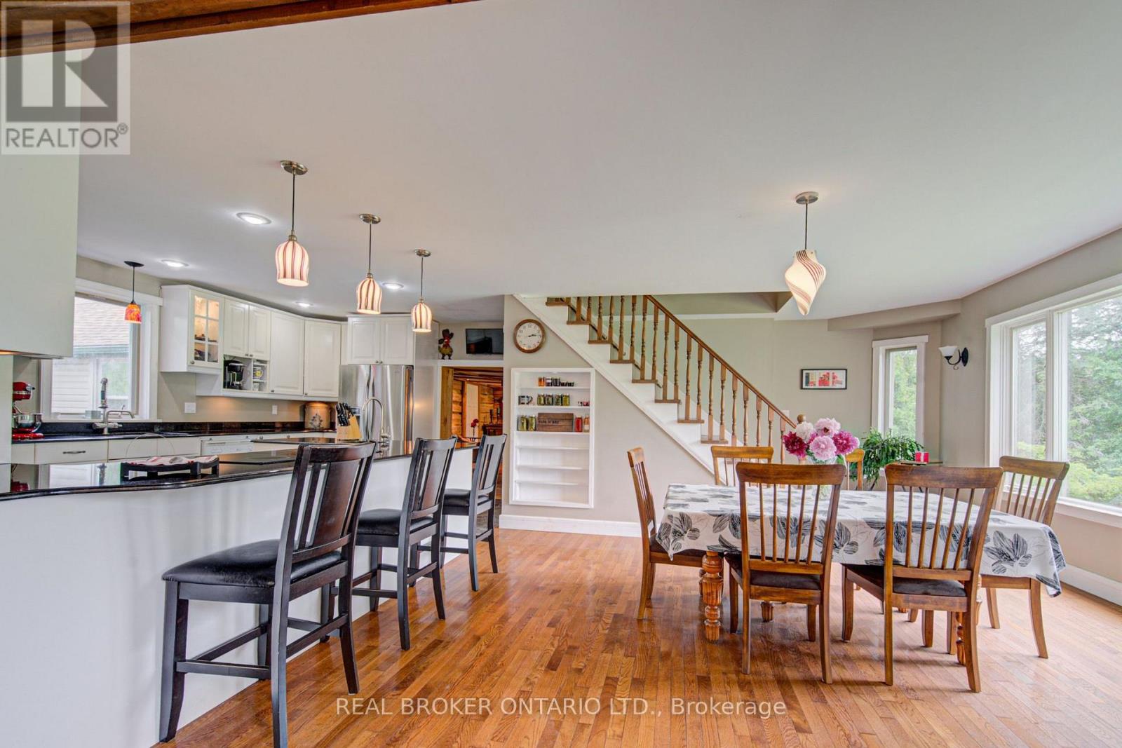 1032 Gore Road Property Photo 8