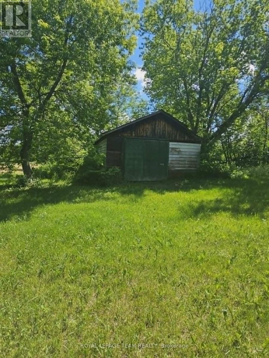 21896 Concession Road 10 Road Property Photo 7