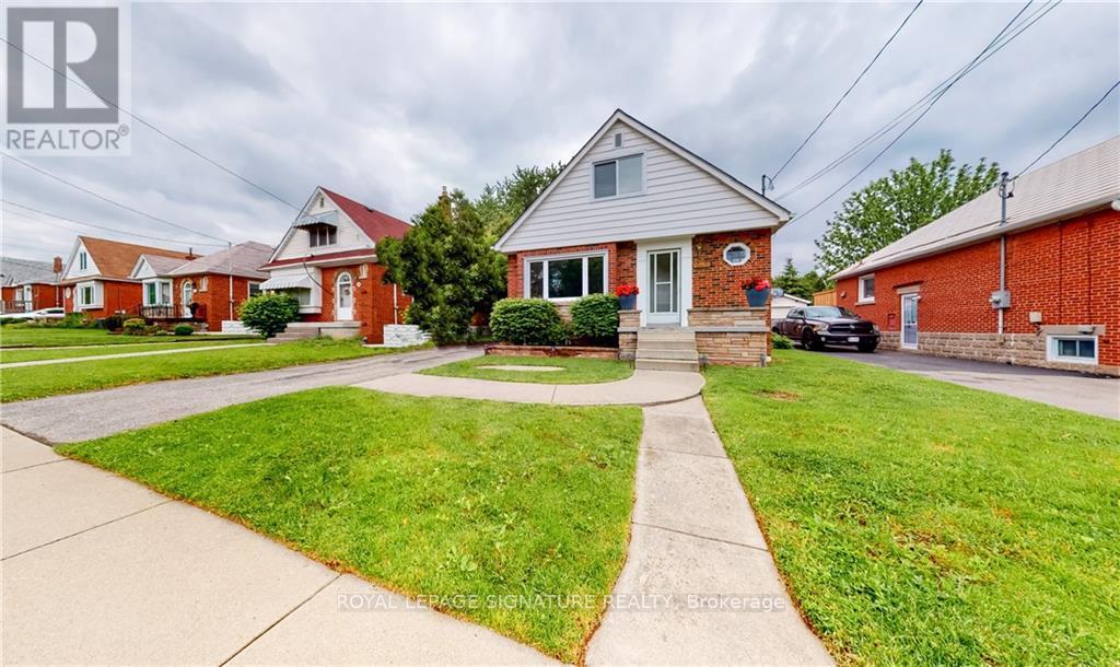 Upper - 282 East 18th Street Property Photo 1