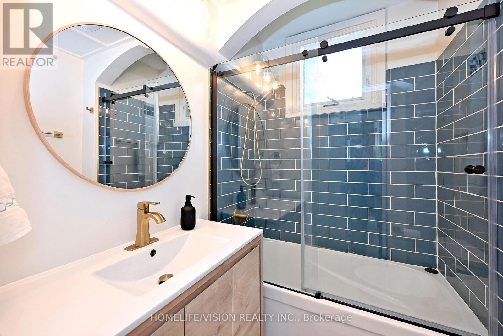 135 Elgin Street N Property Photo 15