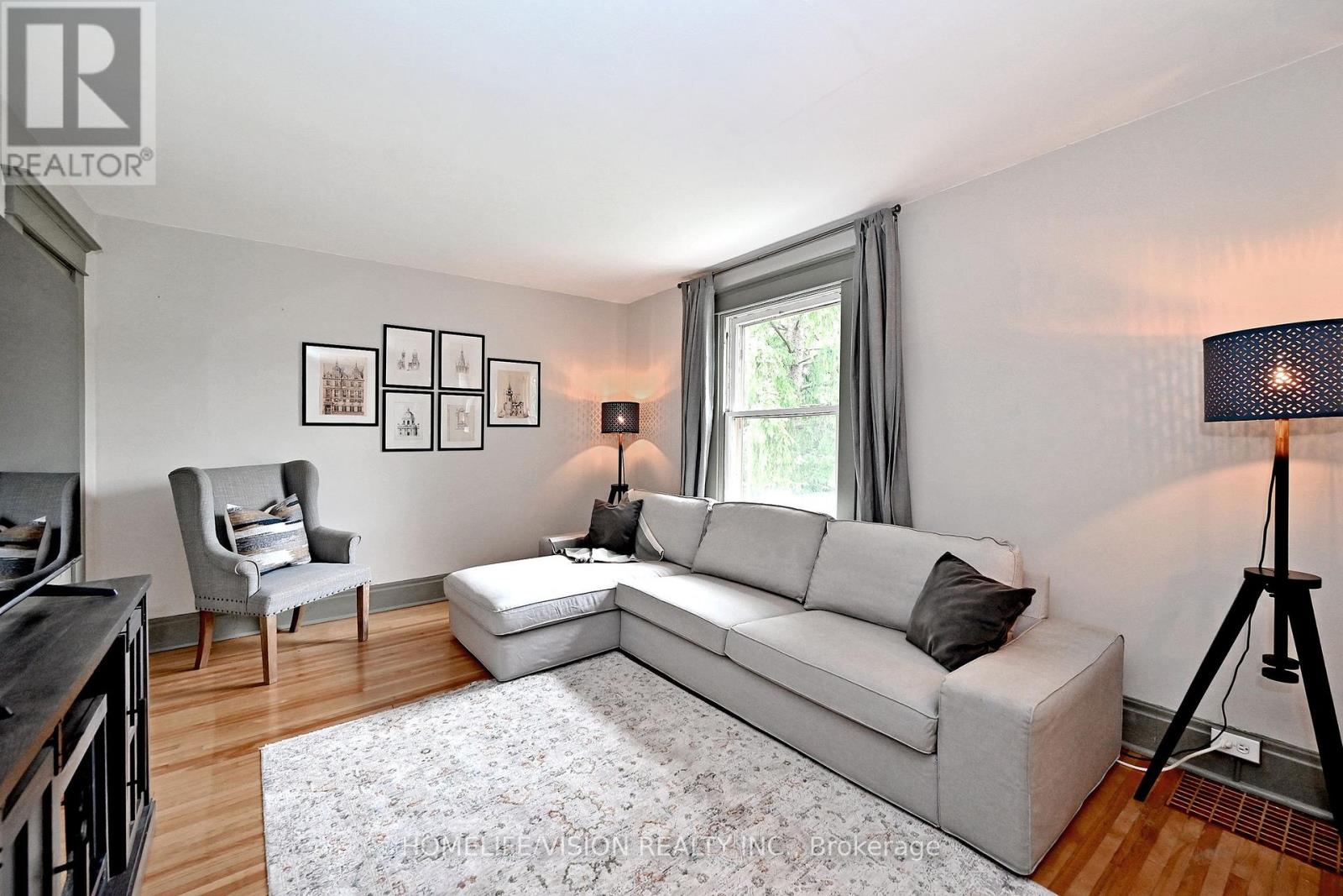 135 Elgin Street N Property Photo 20