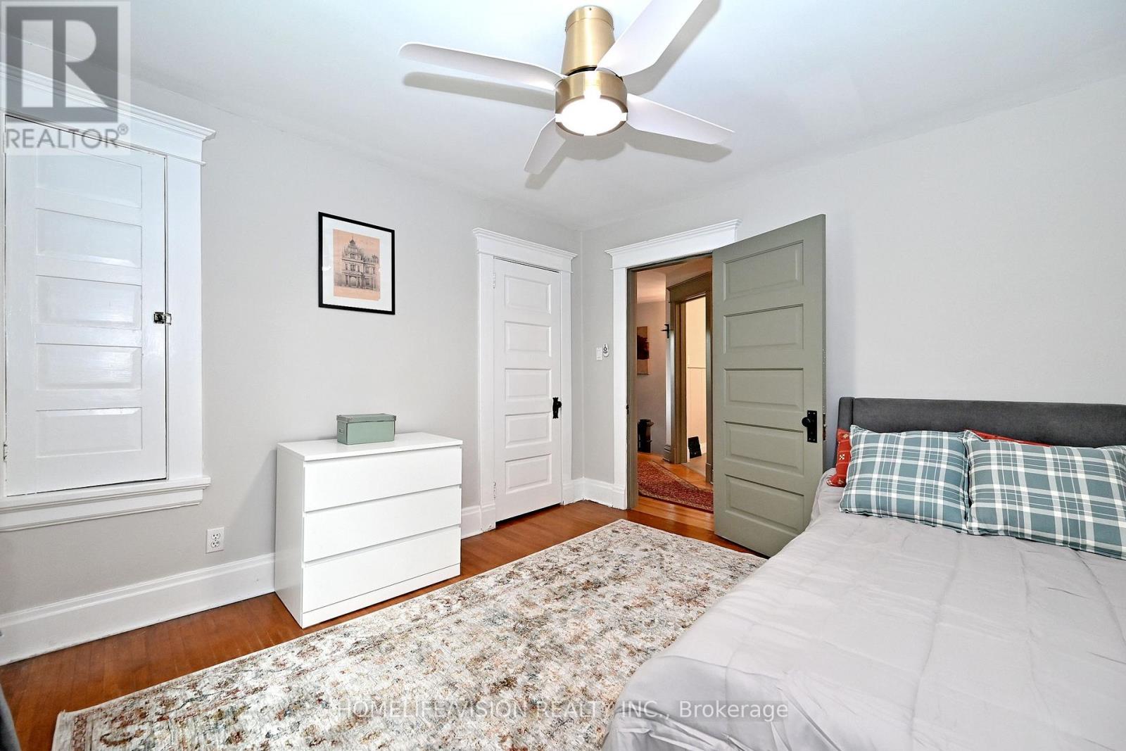 135 Elgin Street N Property Photo 31