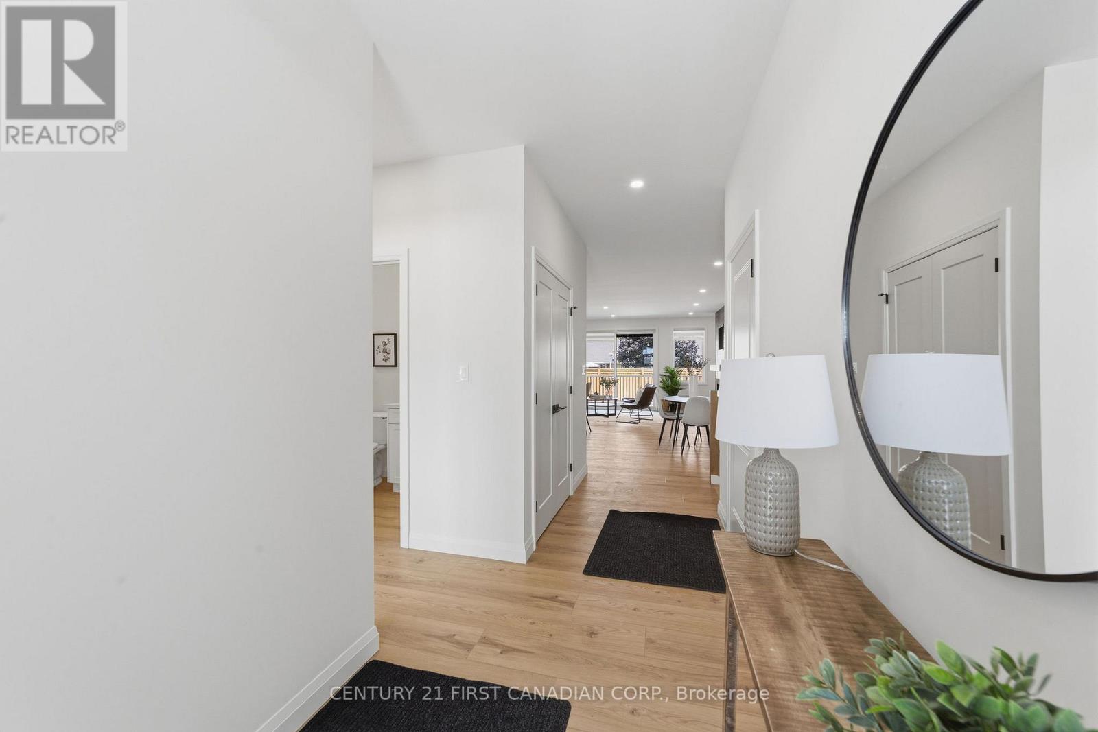 12 - 32 Postma Crescent Property Photo 5