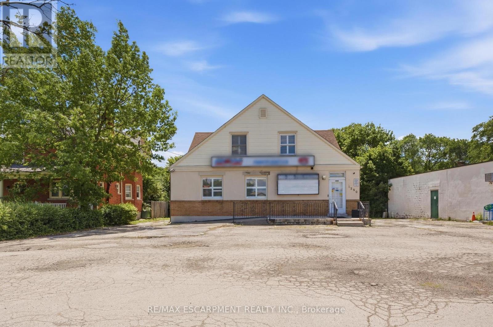 1260 HIGHWAY 8 Property Photo 1
