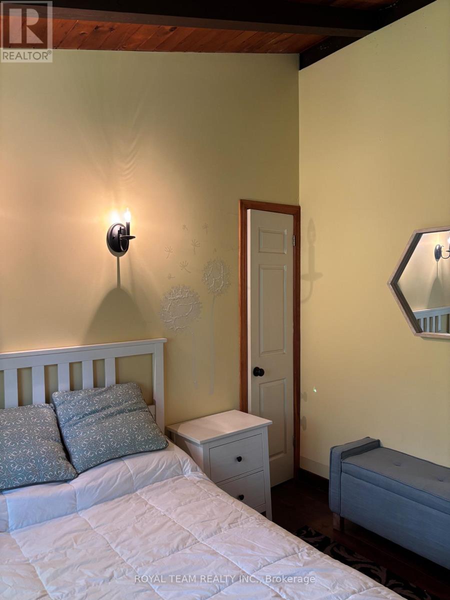 1851 Deep Bay Road Property Photo 23