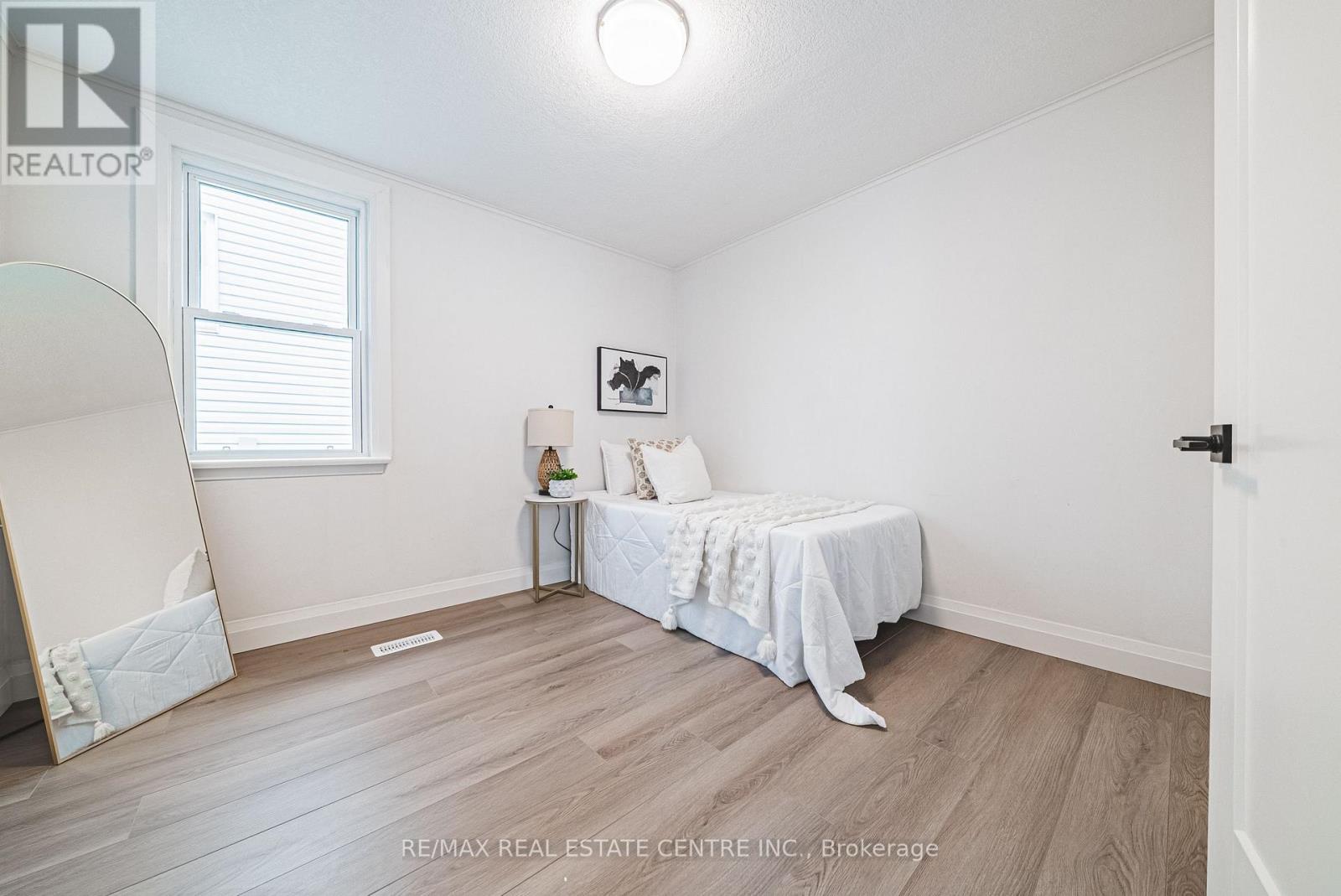 11 Broadview Crescent Property Photo 26
