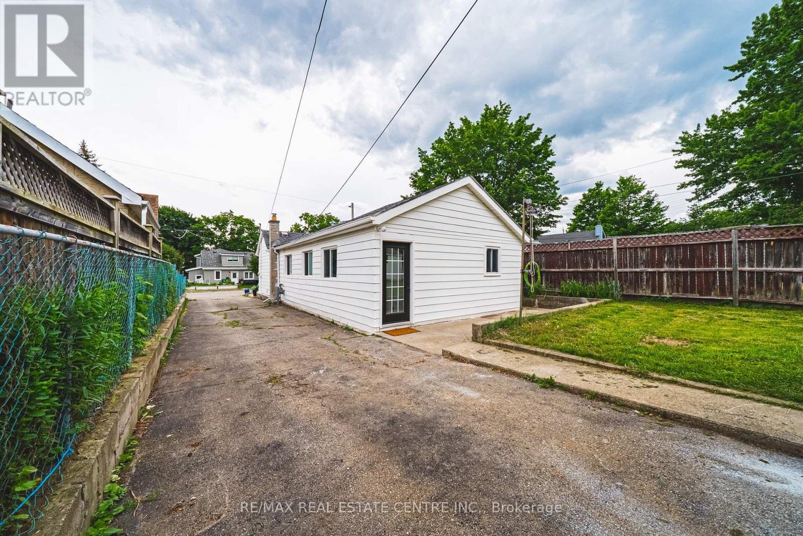 11 Broadview Crescent Property Photo 34