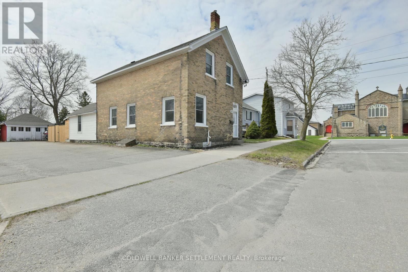 51 MAIN STREET W