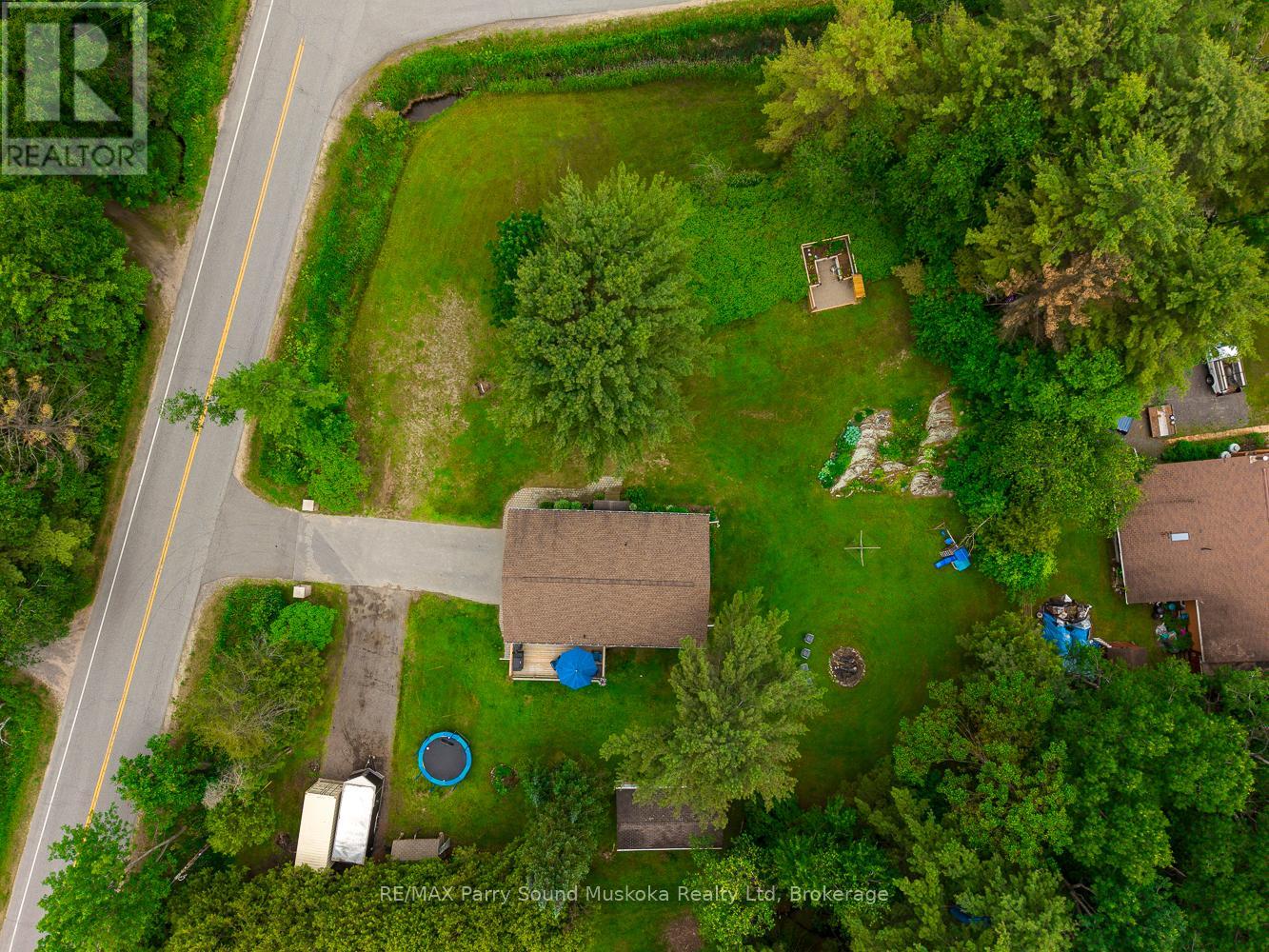 109 North Road N Property Photo 7