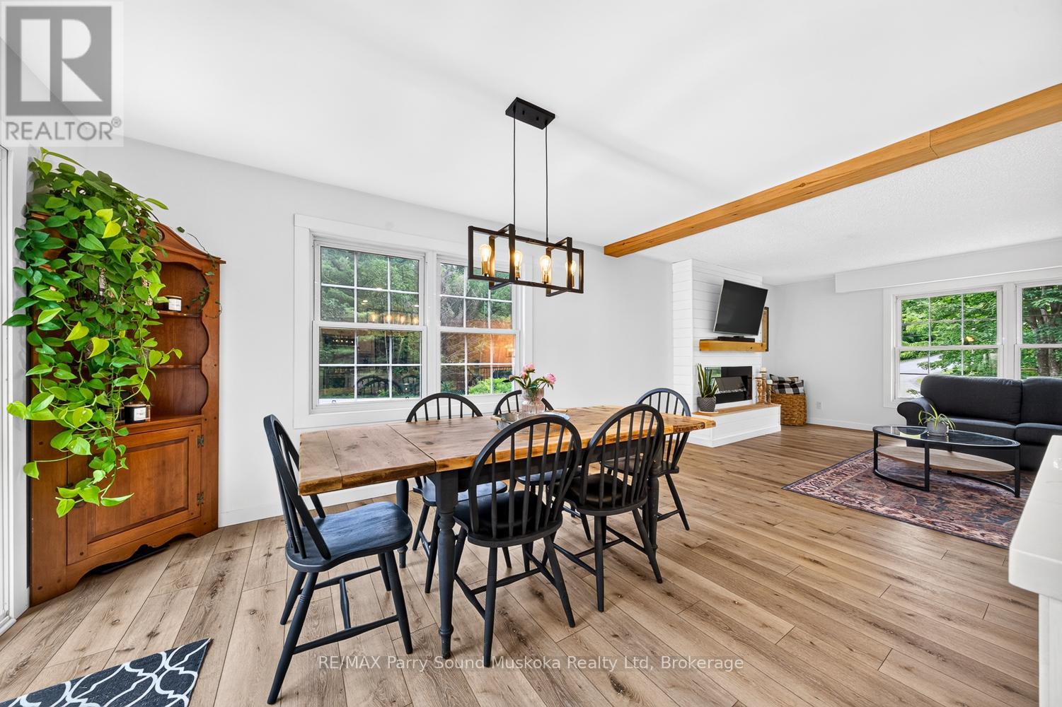 109 North Road N Property Photo 23