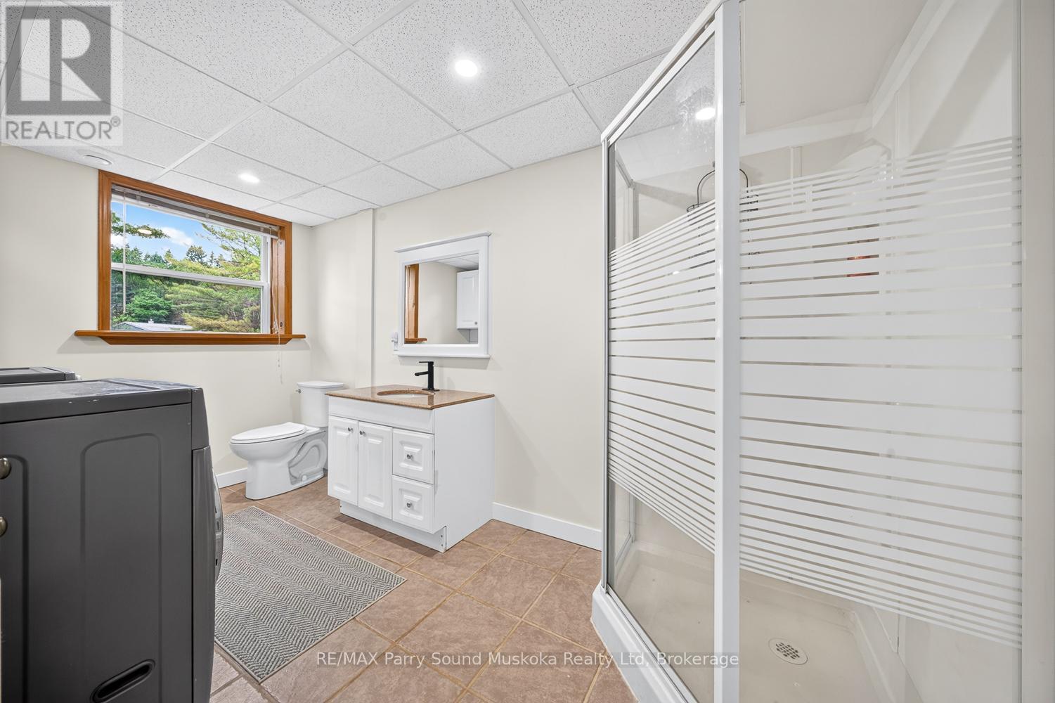 109 North Road N Property Photo 37