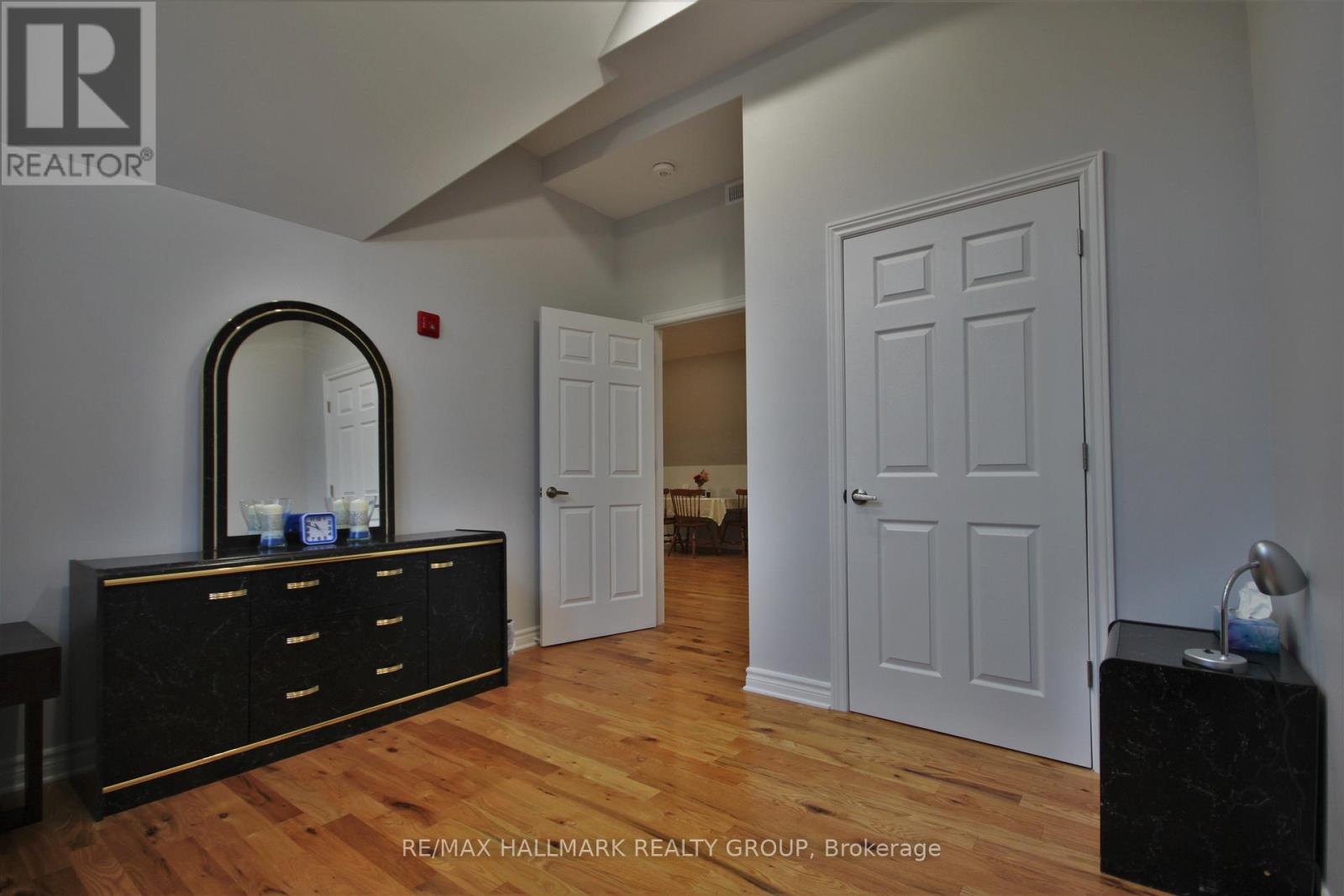 7 - 768 Usborne Street Property Photo 17