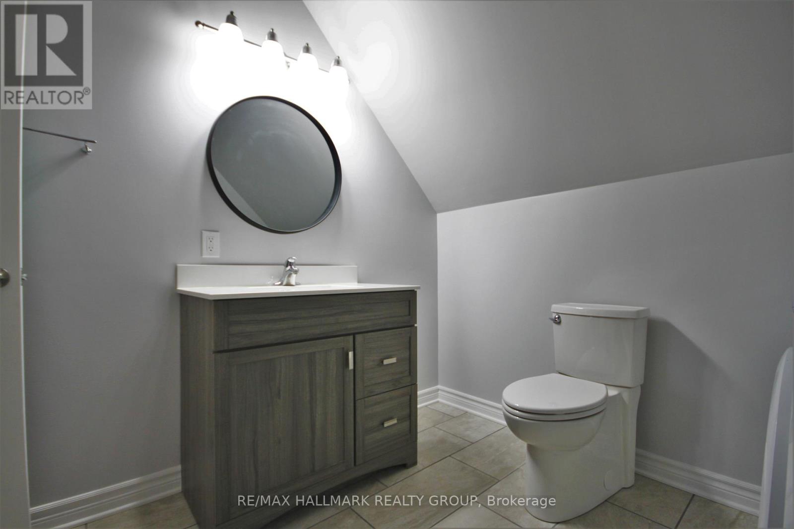 7 - 768 Usborne Street Property Photo 21