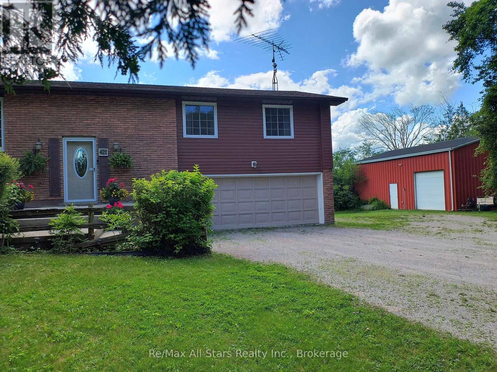 421 Ogemah Road Property Photo 1