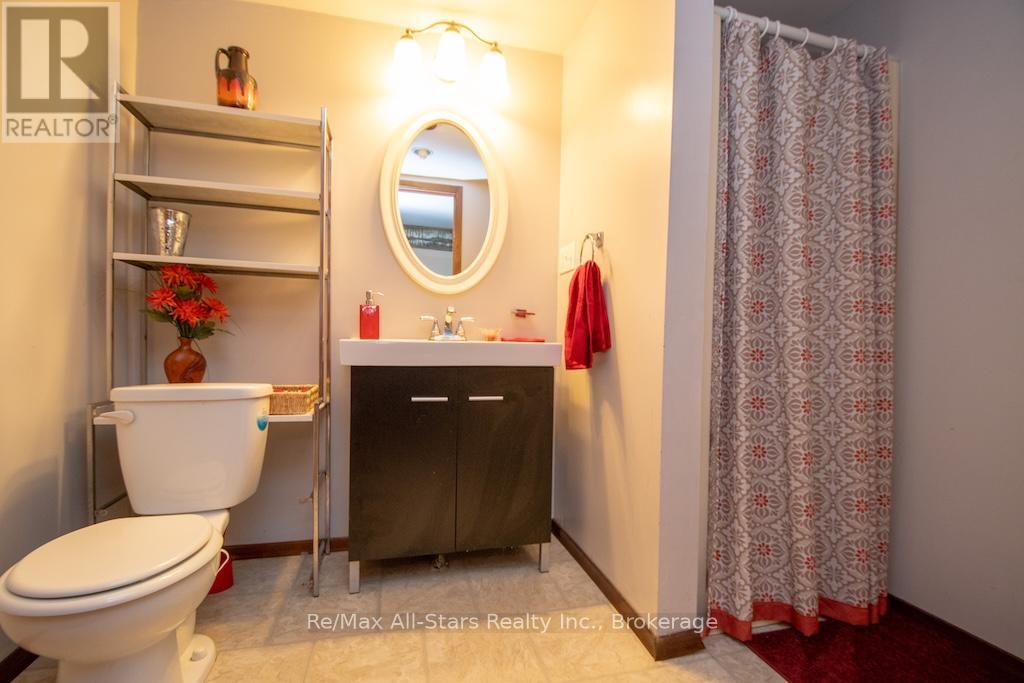 421 Ogemah Road Property Photo 28