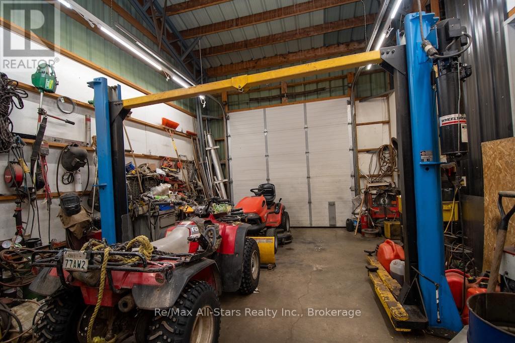 421 Ogemah Road Property Photo 44