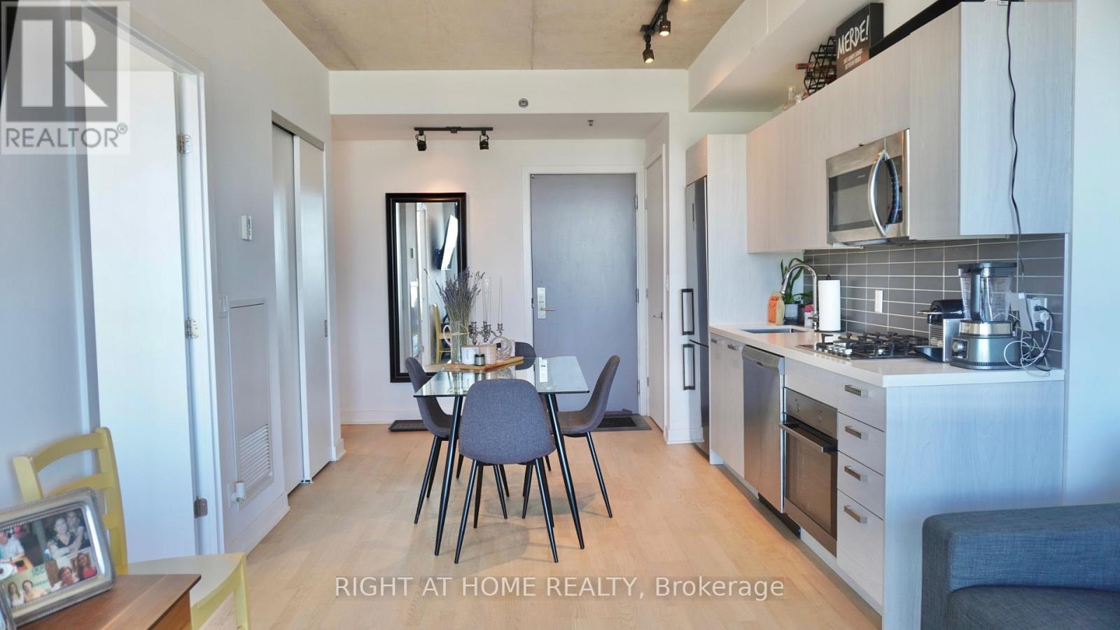 1804 - 203 Catherine Street Property Photo 9