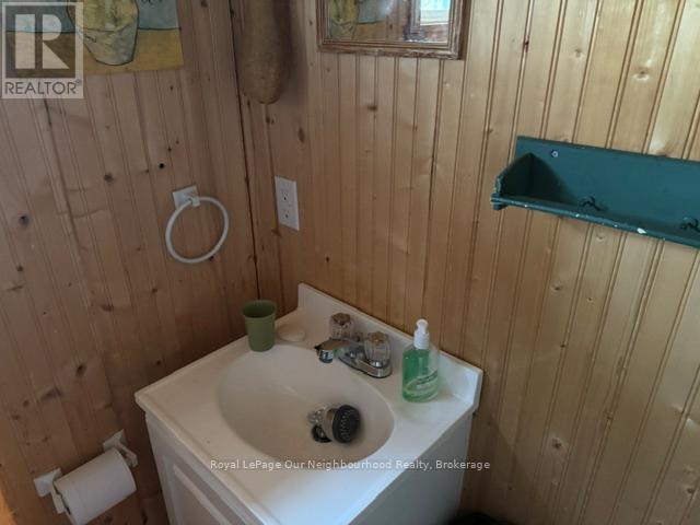 16 Is 12 Cordova Lk Island Property Photo 25