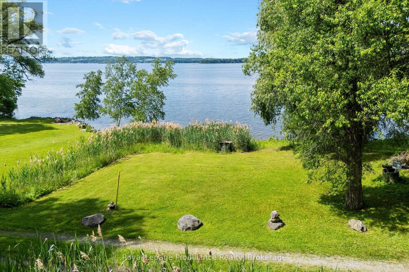 5248 King Road Property Photo 1