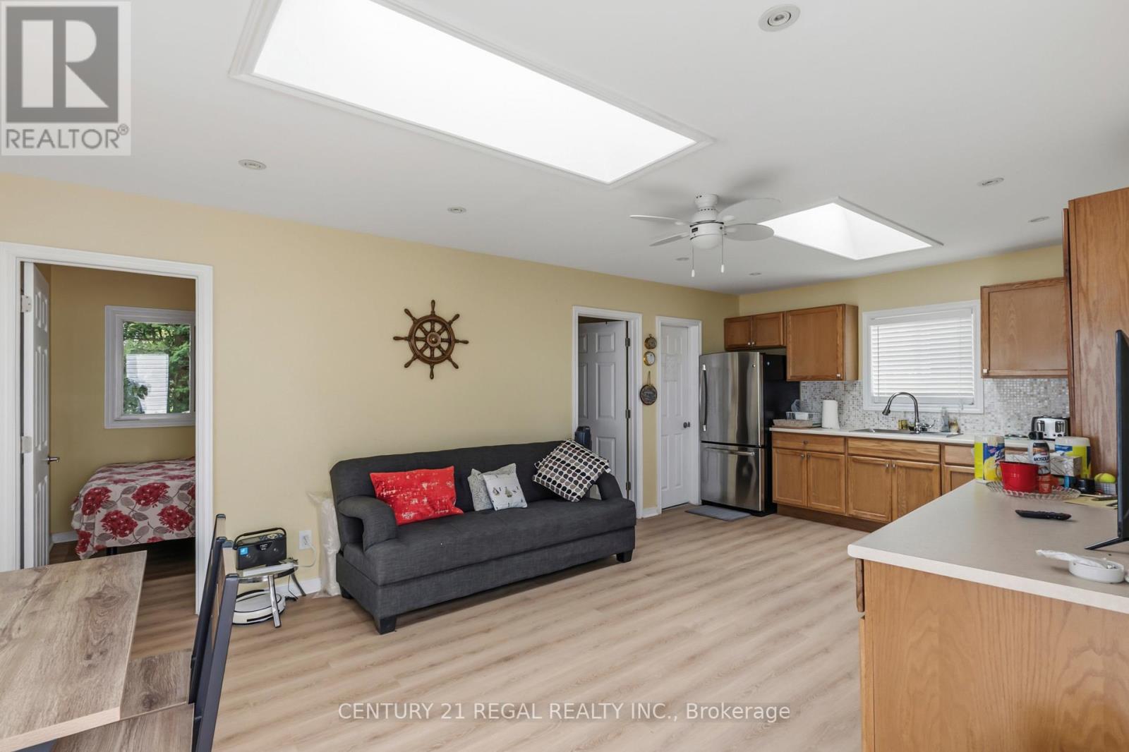 5026 Rice Lake Dr Drive N Property Photo 4