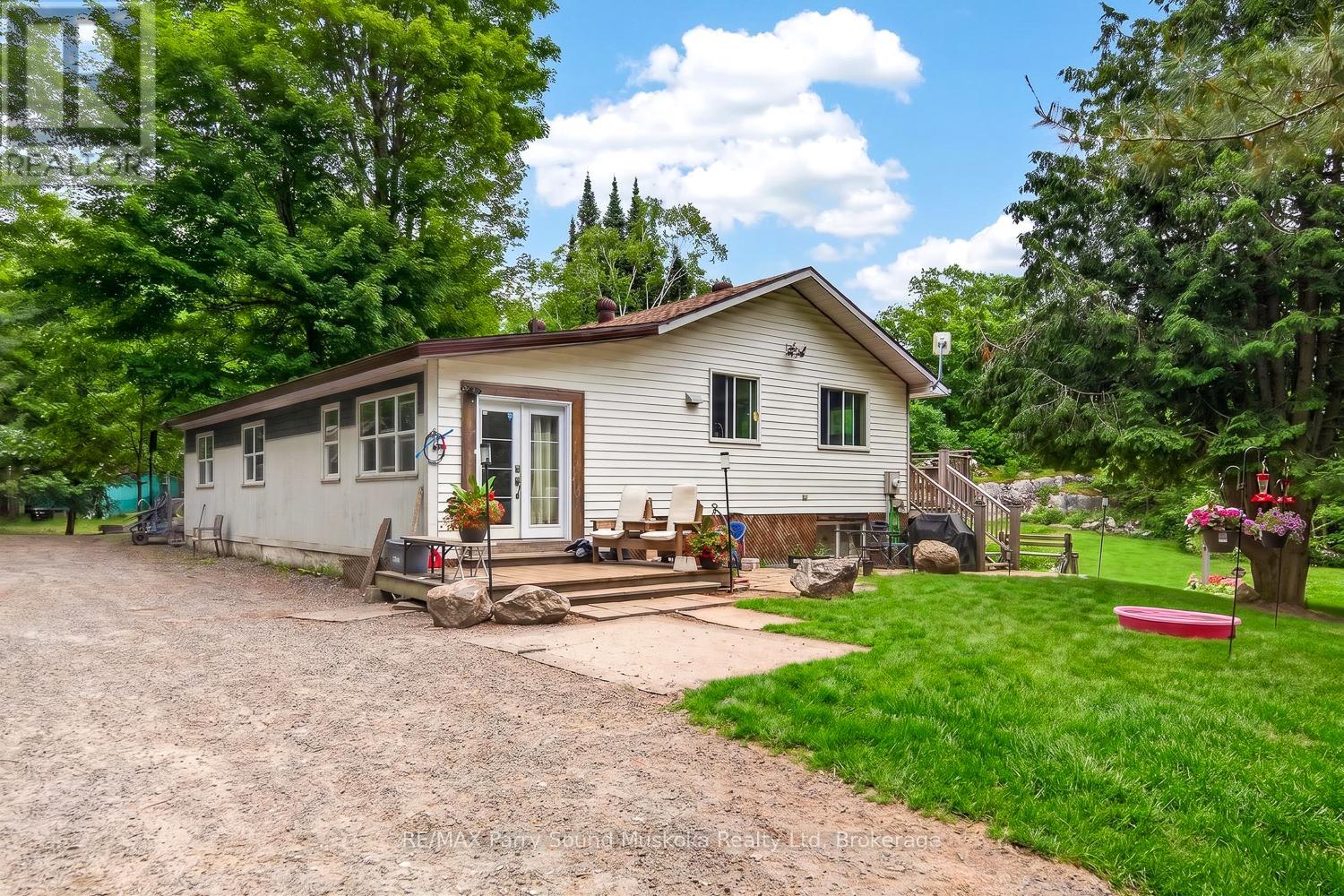 15 Toronto Lake Road Property Photo 1