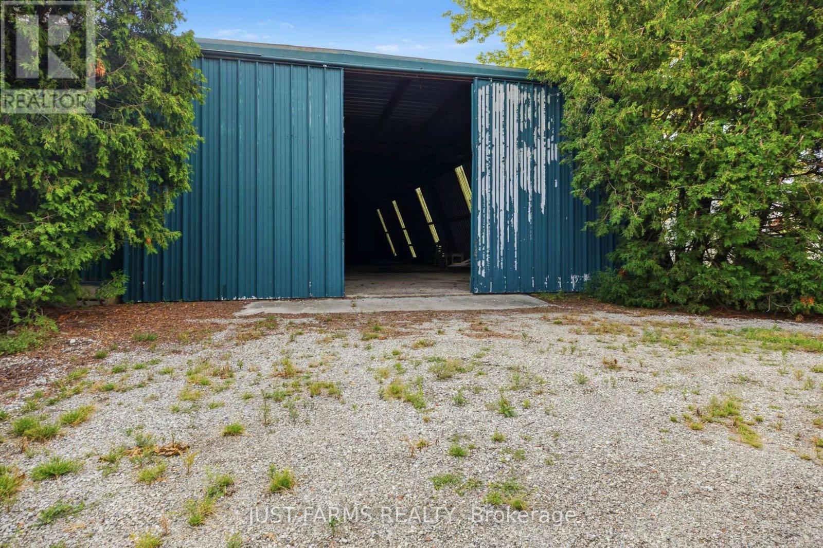 8297 St. Andrew's Line Property Photo 8