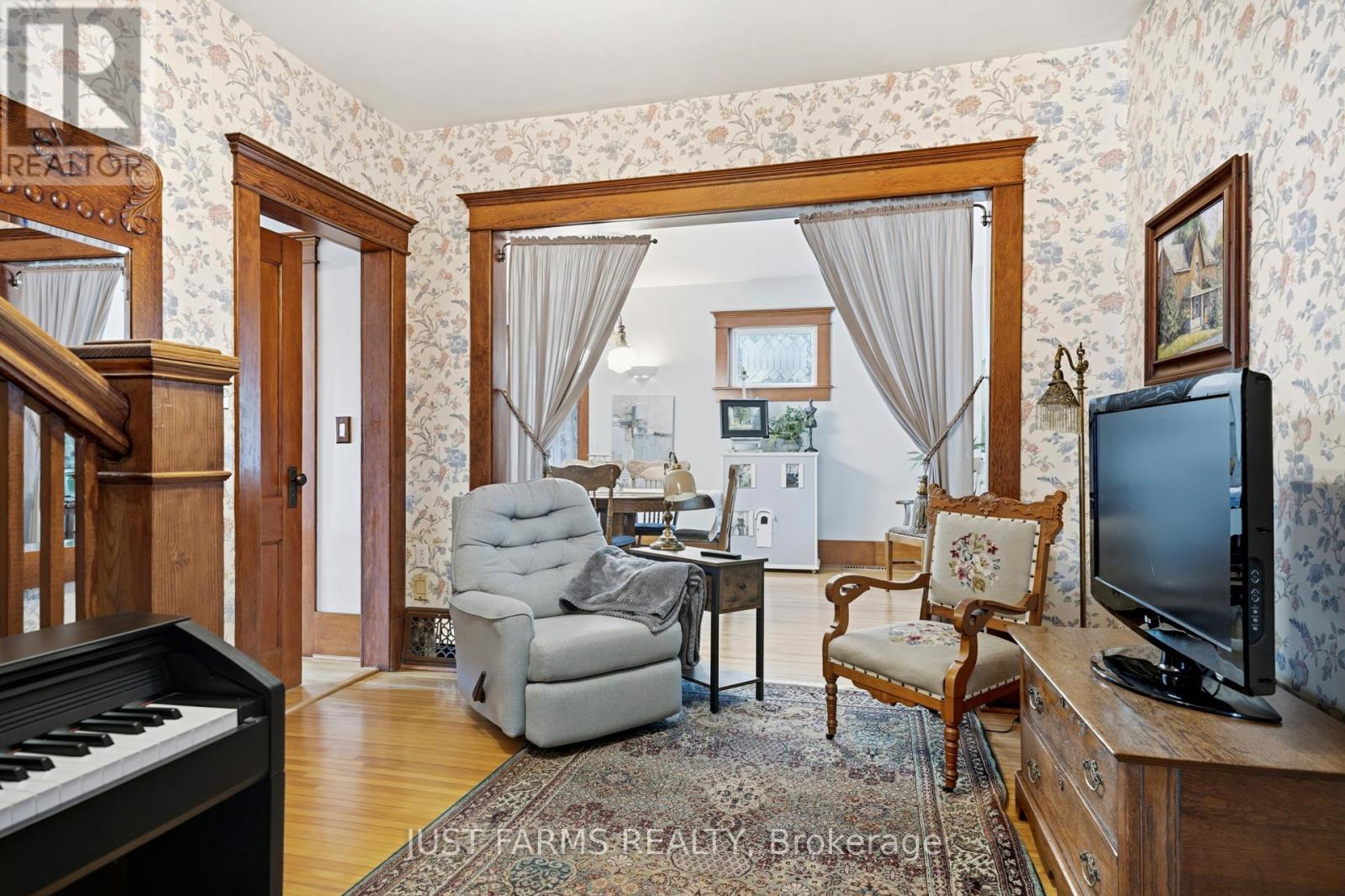 8297 St. Andrew's Line Property Photo 32