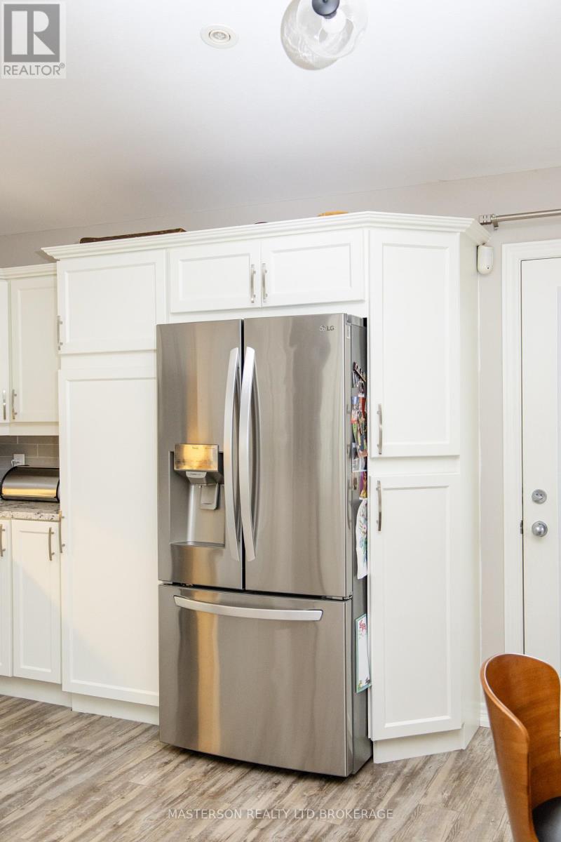 6662 Alina Court Property Photo 8