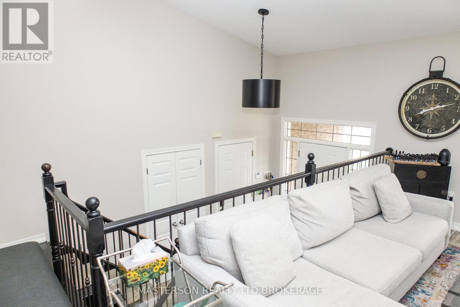 6662 Alina Court Property Photo 11