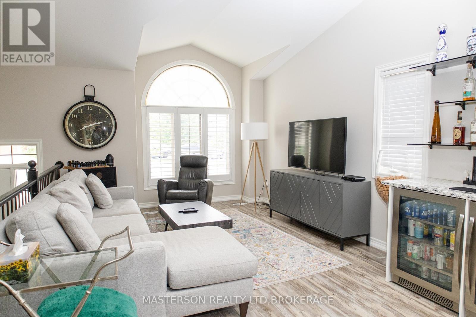 6662 Alina Court Property Photo 13