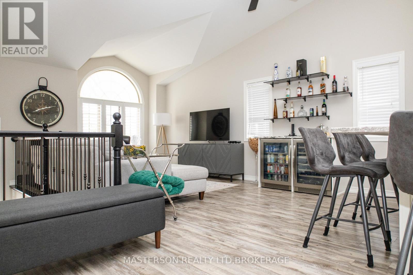 6662 Alina Court Property Photo 14