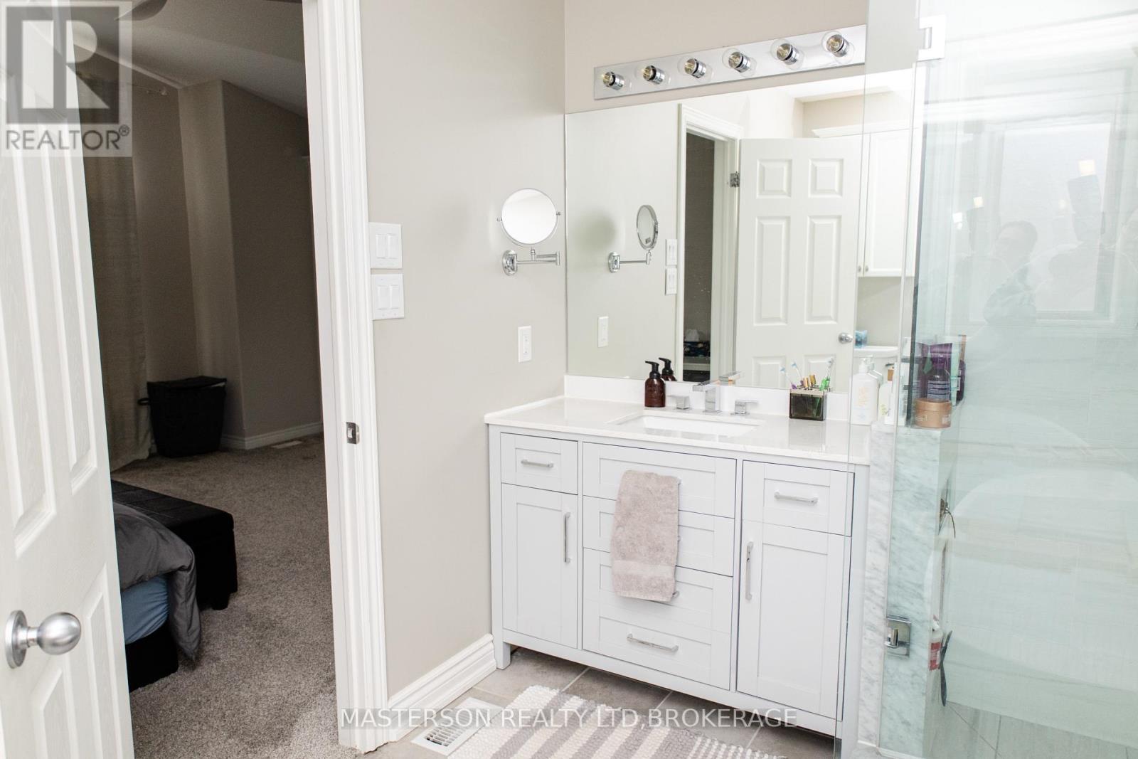 6662 Alina Court Property Photo 27