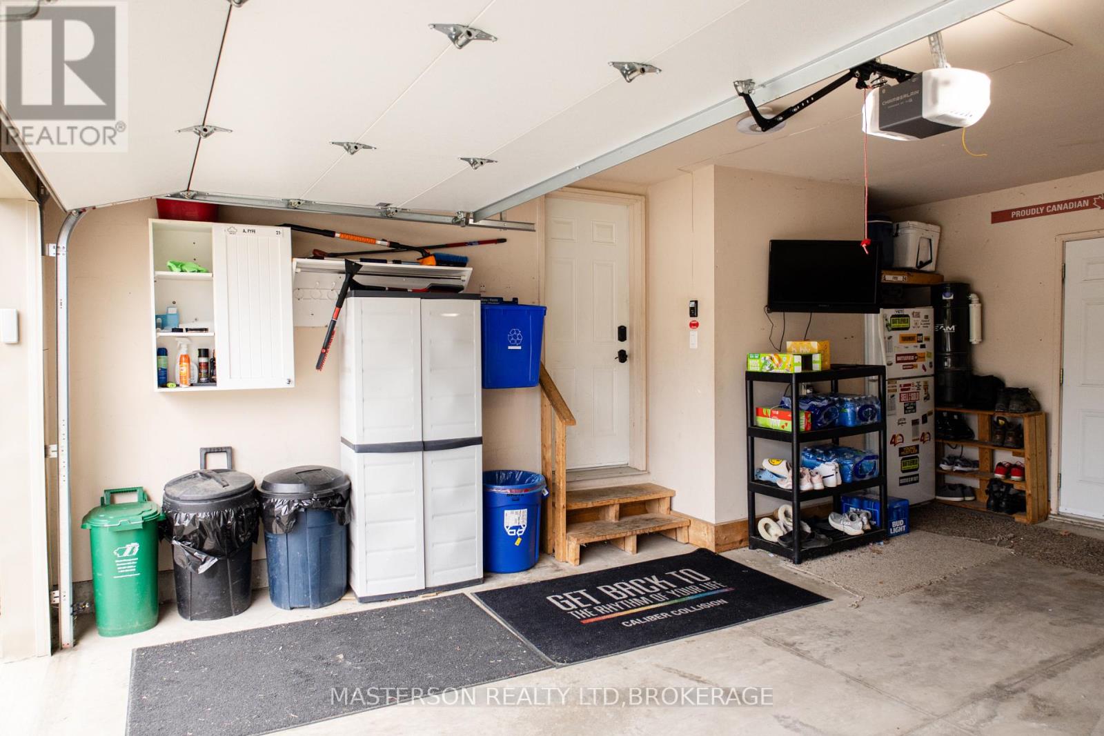 6662 Alina Court Property Photo 33