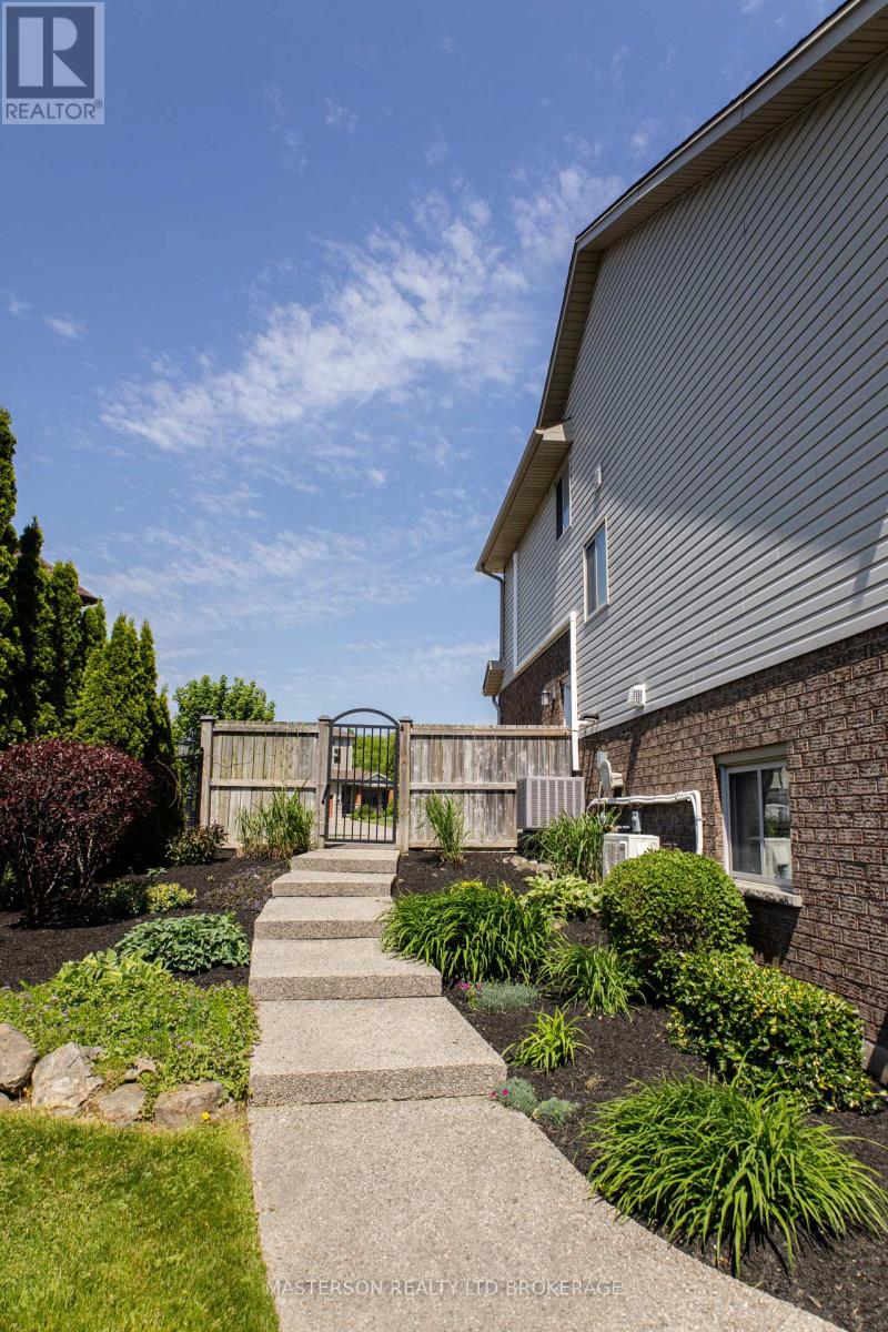 6662 Alina Court Property Photo 35