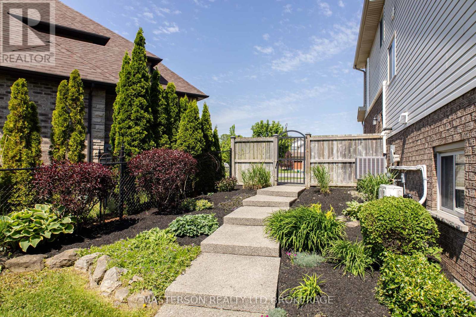 6662 Alina Court Property Photo 36