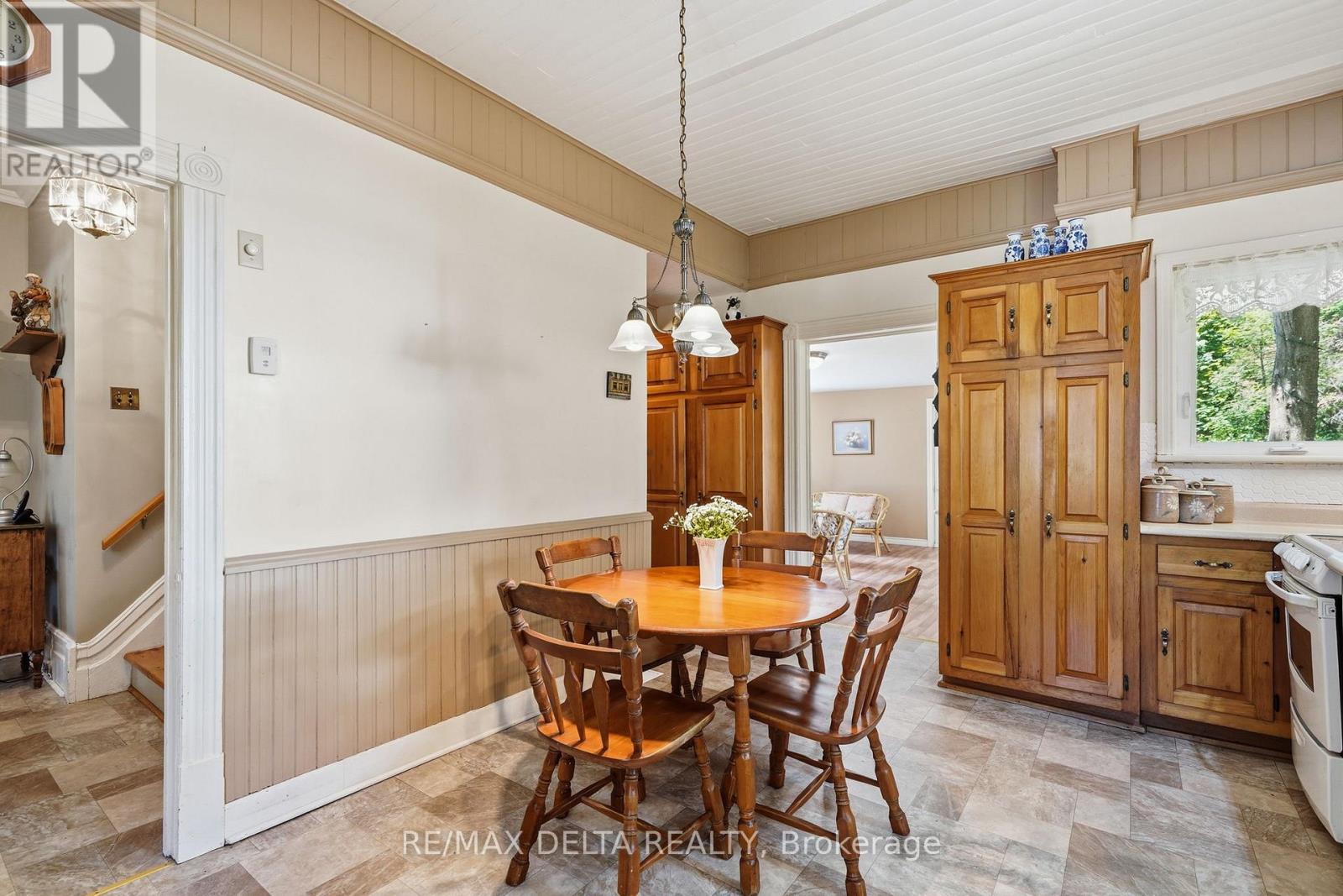 28 Jay Street Property Photo 9