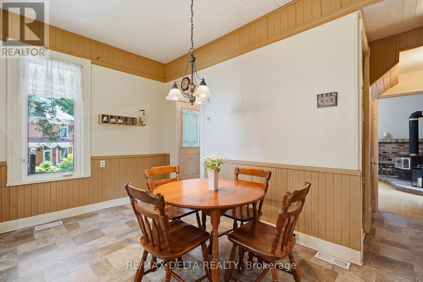28 Jay Street Property Photo 11
