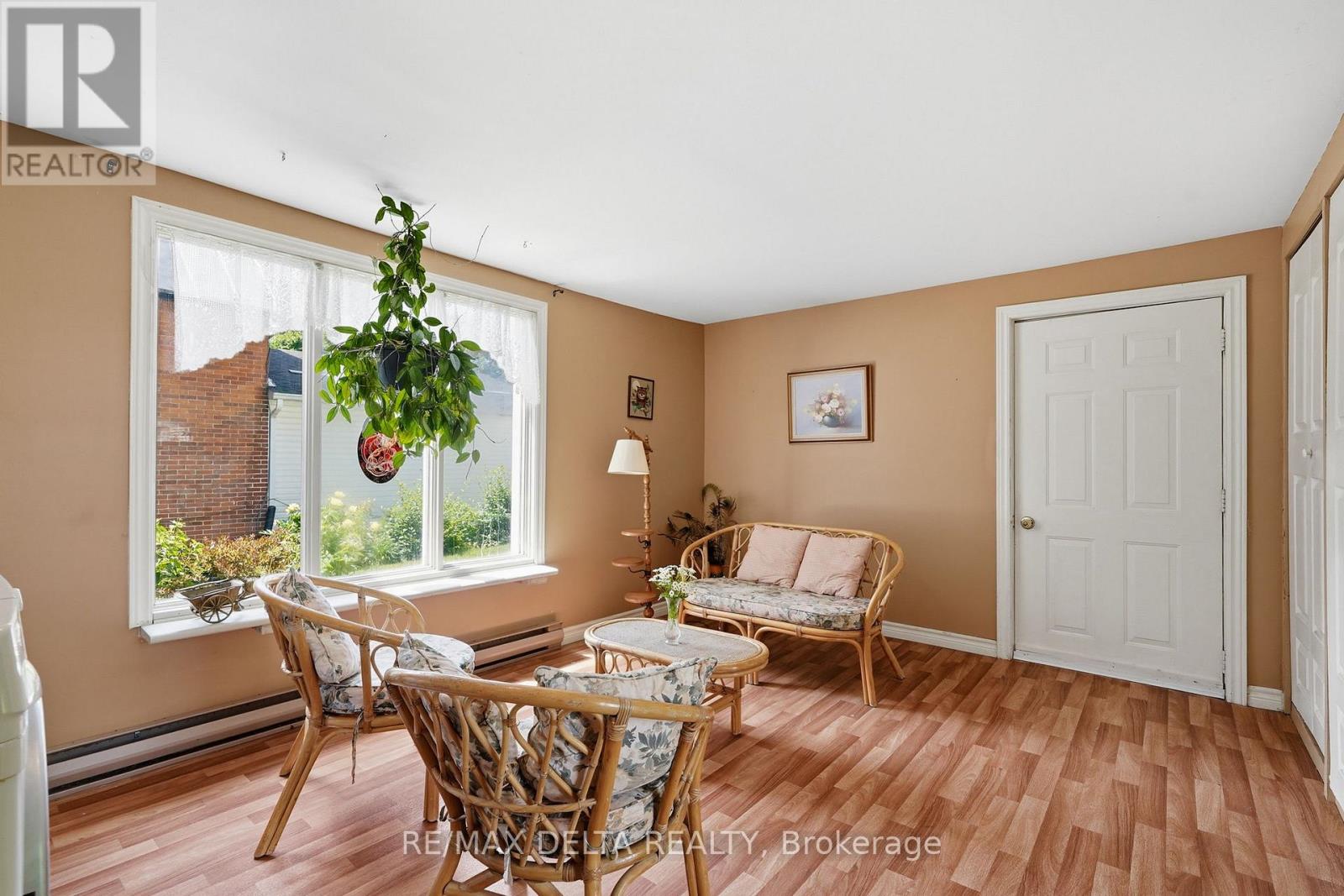 28 Jay Street Property Photo 13