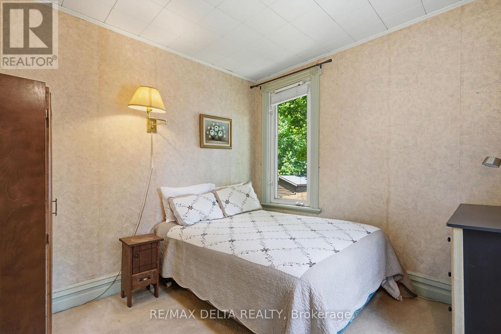 28 Jay Street Property Photo 25