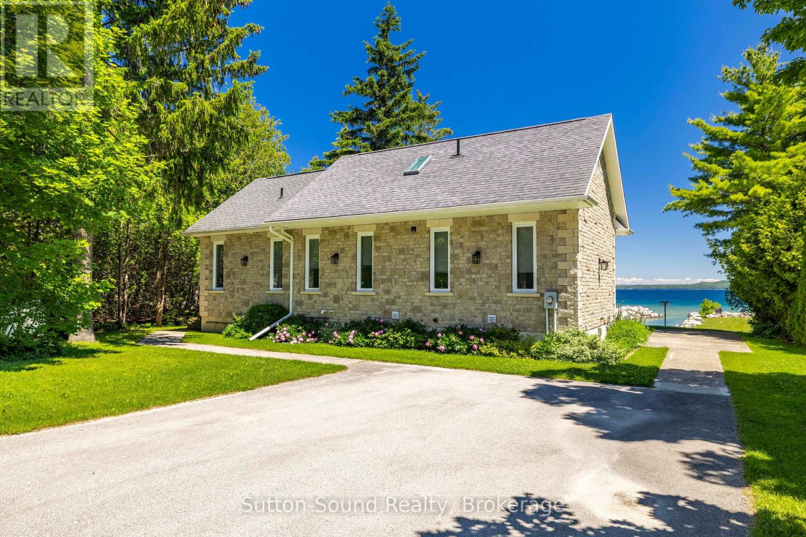 339605 Presqu'ile Road Property Photo 2