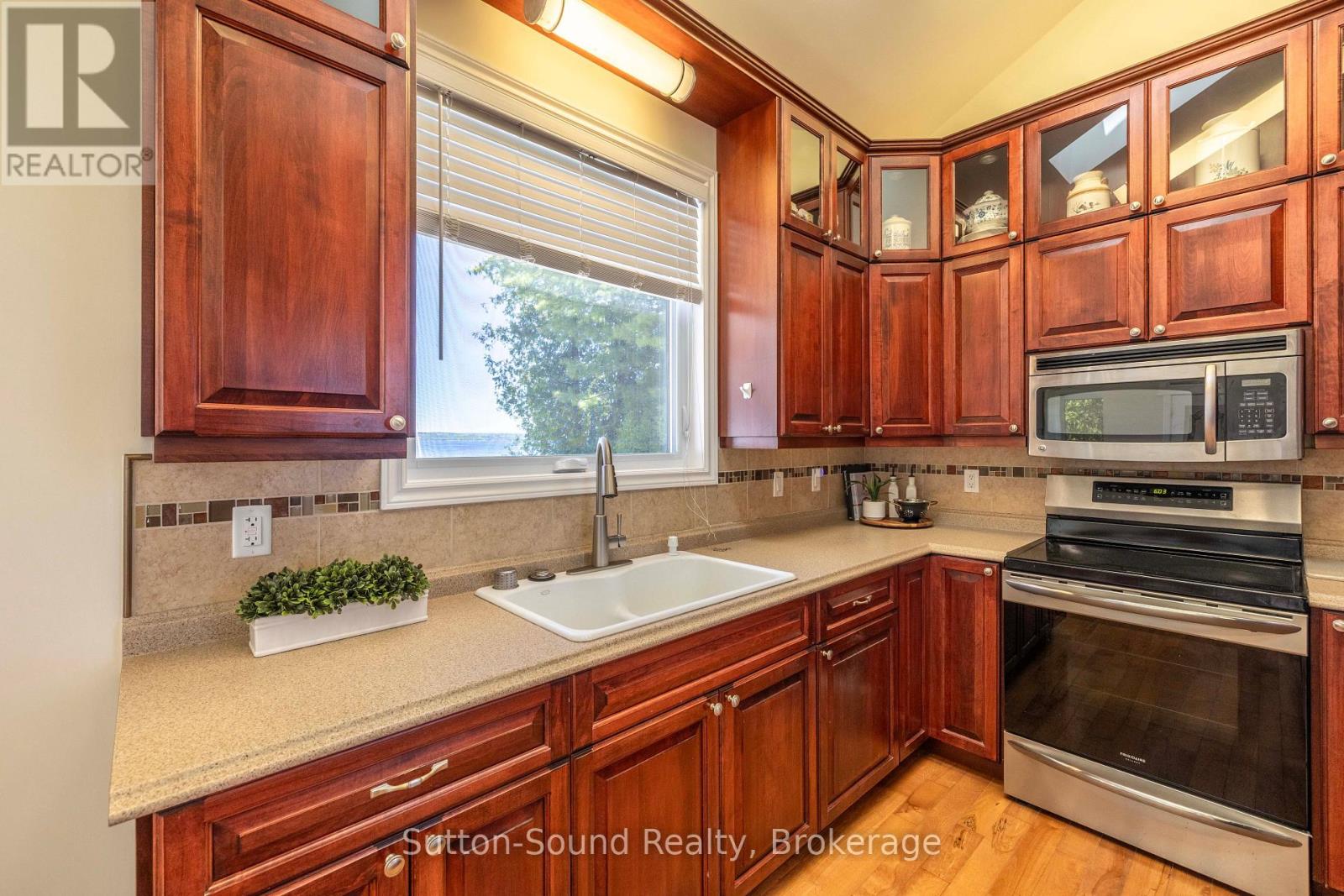 339605 Presqu'ile Road Property Photo 19