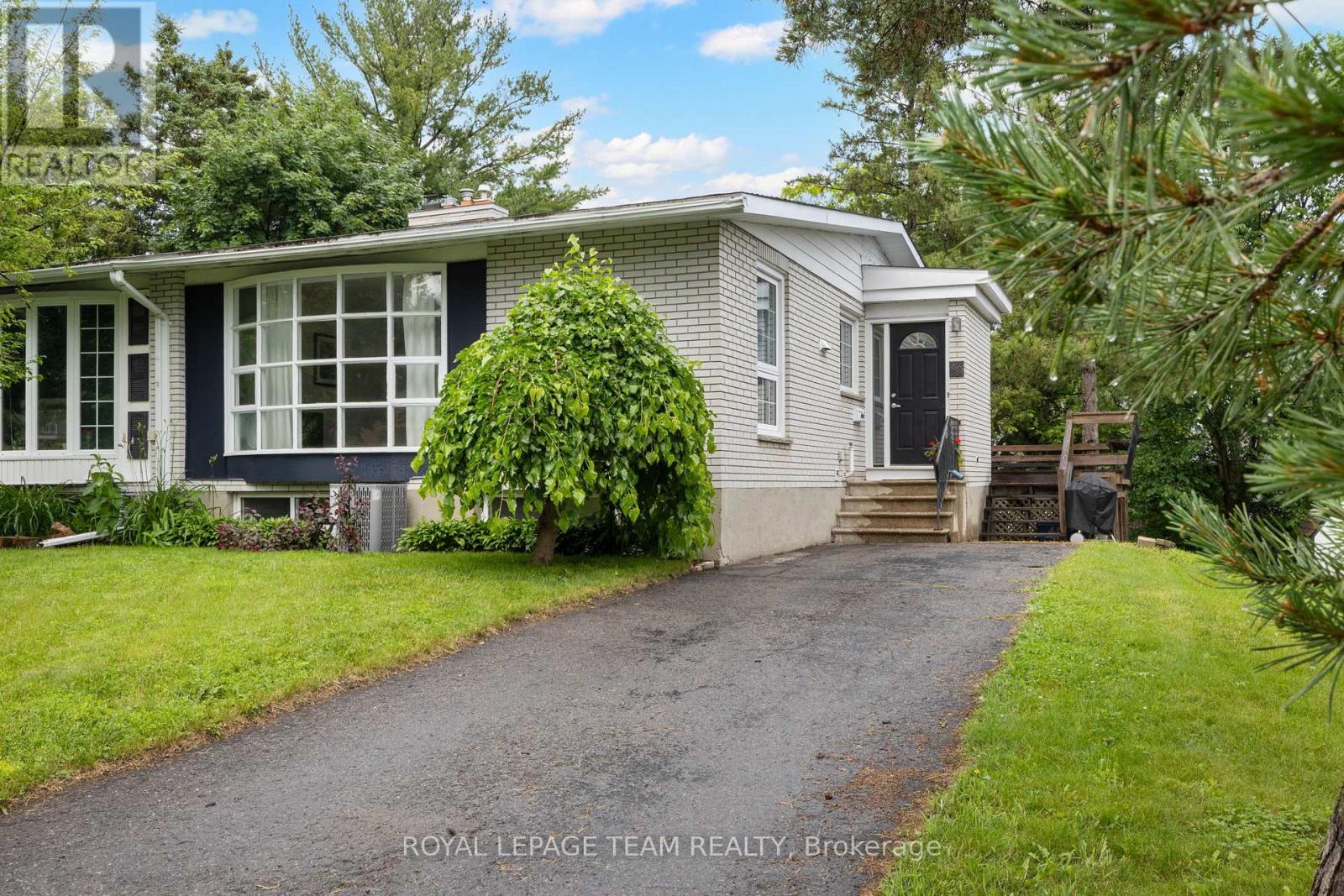 40 Woodmount Crescent Property Photo 1